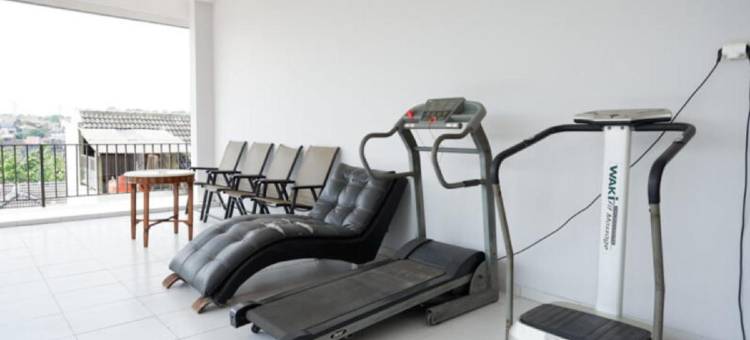 RedDoorz清真酒店靠近三宝洞2号(RedDoorz Syariah Near Kawasan Sam Poo Kong 2)图片