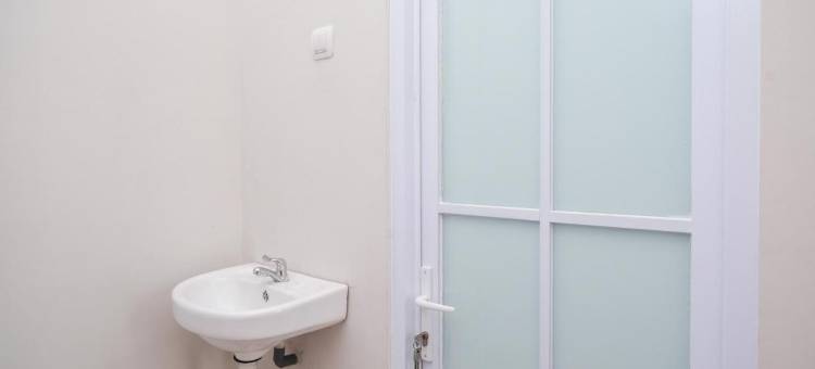 红门酒店清真-靠近蒂达尔大学马格elang(RedDoorz Syariah Near Universitas Tidar Magelang)图片