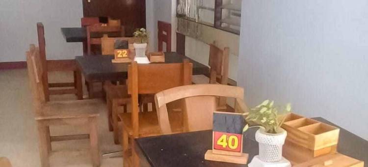 红多兹普拉斯酒店-岸朱广场(RedDoorz Plus @ Alun Alun Nganjuk)图片