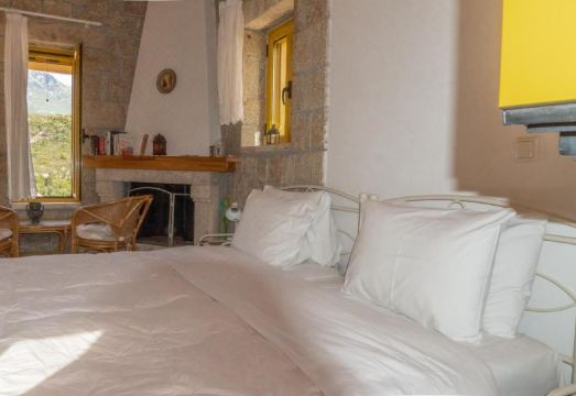 Trisilio Hotel Overview