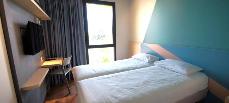 宜必思快捷卢代阿克赛车场酒店(Ibis Budget Loudéac Vélodrome)图片