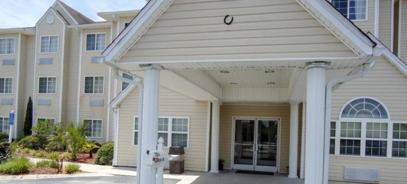 不伦瑞克美洲贝斯特维佑套房酒店(Americas Best Value Inn & Suites Brunswick)图片