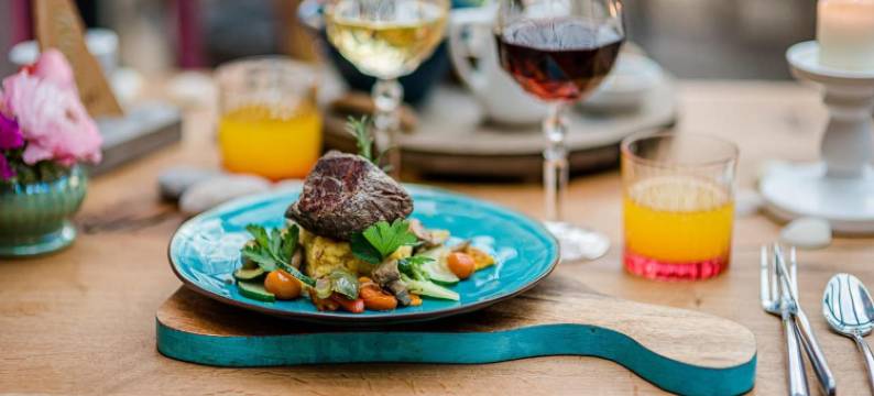 感觉海滩俱乐部酒店(Feels Beach Club Hotel)图片