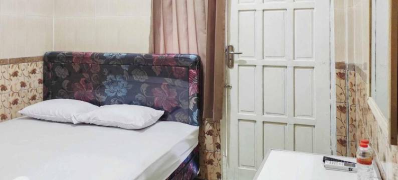 Queen Asri Mitra RedDoorz图片