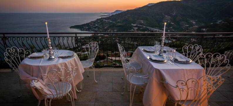 拉莱塞瓦迪卡斯特尔达皮奥 - 查姆&瑞莱克斯酒店(La Riserva di Castel d'Appio- Charme & Relax)图片