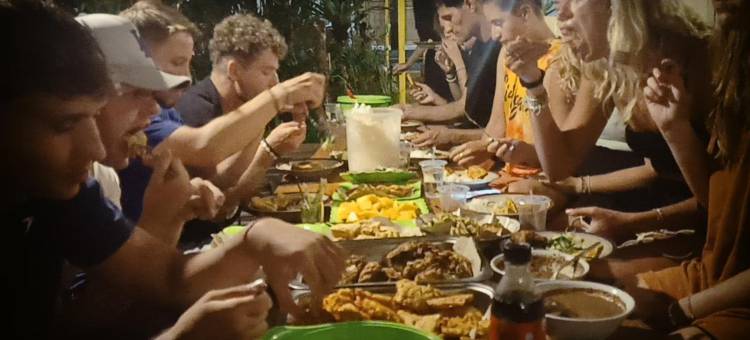 法雷尔家庭旅馆(Farel Homestay Kawahijen)图片
