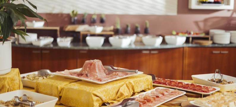 Hotel Careni Villa Italia图片