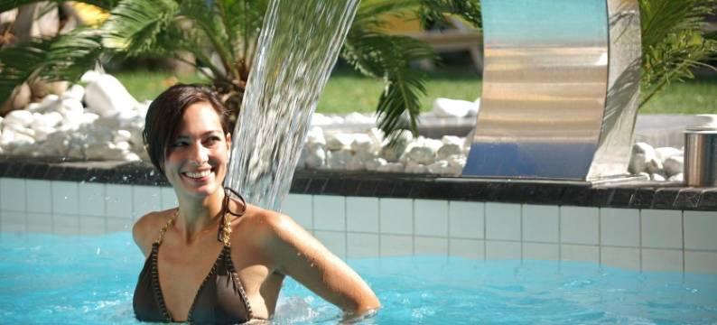 萨鲁斯温泉酒店(Hotel Terme Salus)图片