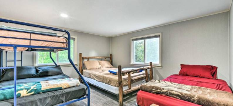 湖边赫伦湖度假屋: 私人海滩!(Waterfront Lake Huron Getaway: Private Beach!)图片