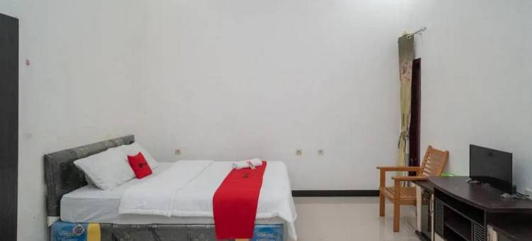 RedDoorz Syariah Near Syamsudin Noor Airport 4图片