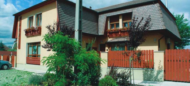 雪绒花旅馆(Edelweiss Panzio)图片