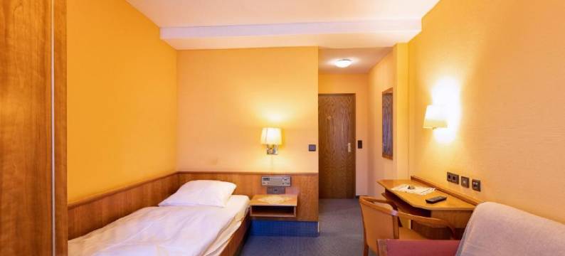 维恩豪斯格列伯餐厅酒店(Hotel-Restaurant Weinhaus Grebel)图片