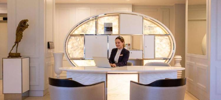 伊甸玫瑰贝斯特韦斯特普雷米尔精选酒店(Eden Rose Grand Hotel, BW Premier Collection)图片