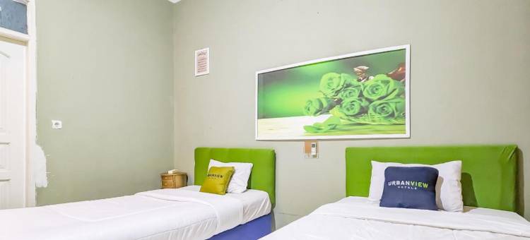 Urbanview Alza by RedDoorz图片