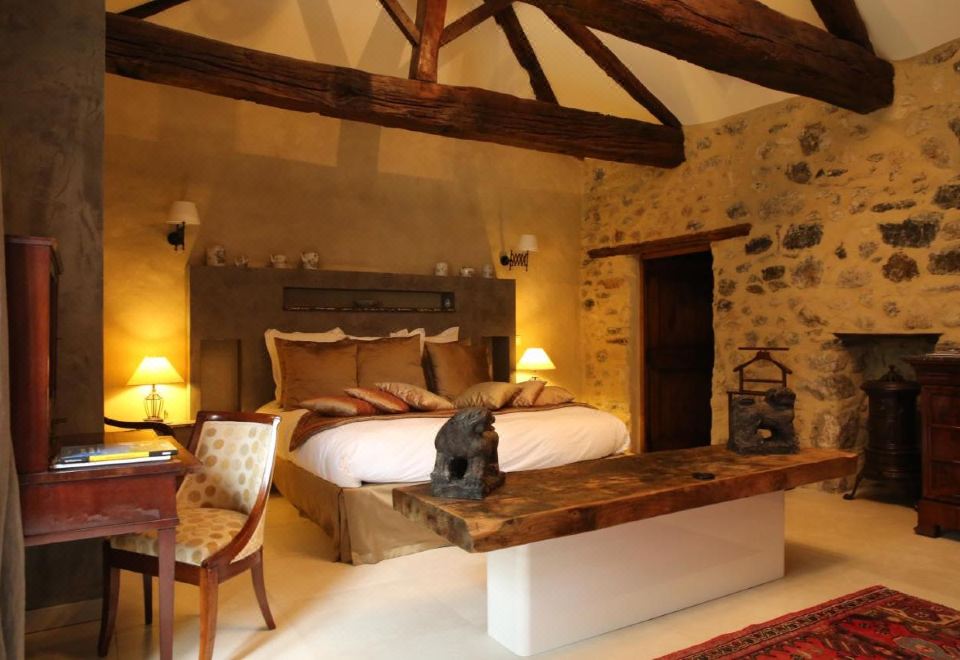 Chateau de la Rode Hotel Overview