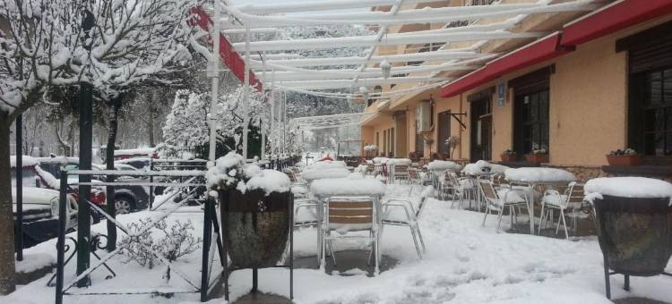 布龙赛斯餐厅旅馆(Hostal Restaurante Los Bronces)图片