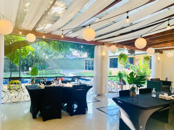 Hotel Mango AirportOver view