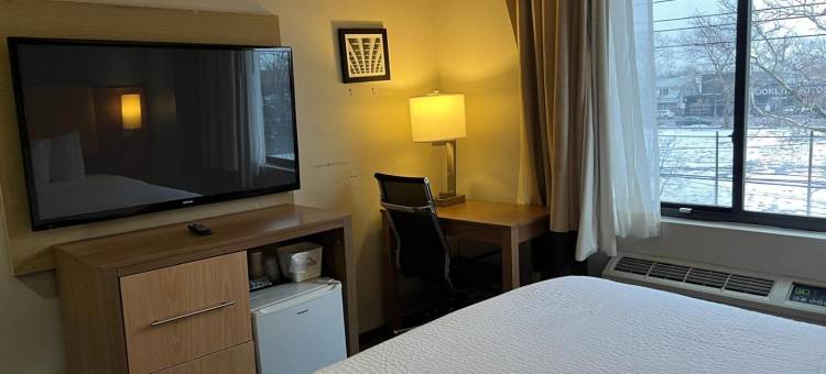布鲁克林海洋公园戴斯酒店(Days Inn by Wyndham Brooklyn Marine Park)图片