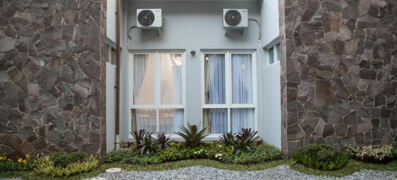 红门PLUS酒店-近巴顺丹大学(RedDoorz Plus Near Pasundan University)图片