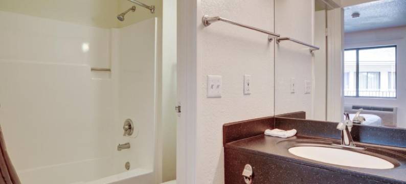 哈特福特6号汽车旅馆 - 绍辛顿(Motel 6 Southington, CT - Hartford)图片