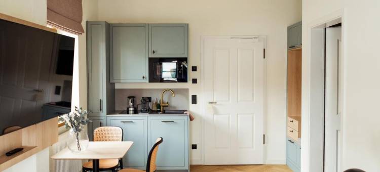 Bob W Munich Airport - Peterhof图片