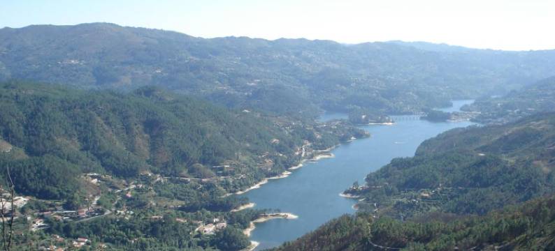 格雷斯拉戈亚阿苏尔酒店(Hotel Lagoa Azul do Geres)图片