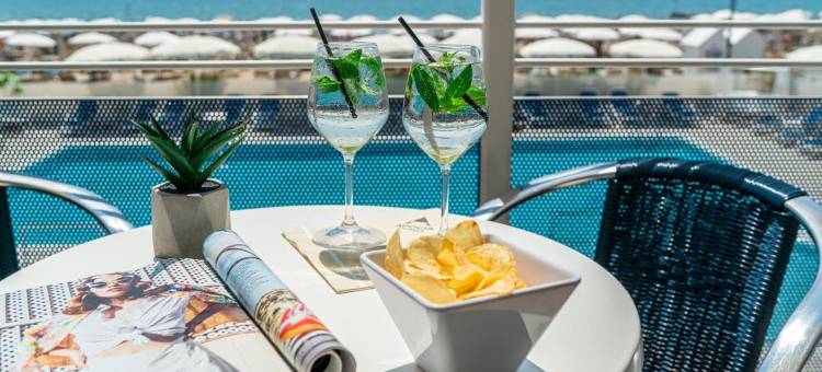 康多尔酒店(Hotel Condor)图片