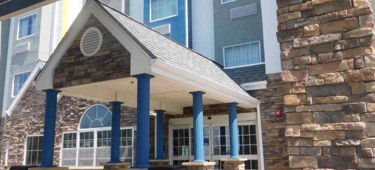 麦客达套房酒店- 特瑞阿德尔福亚(Microtel Inn & Suites by Wyndham Wheeling at the Highlands)图片