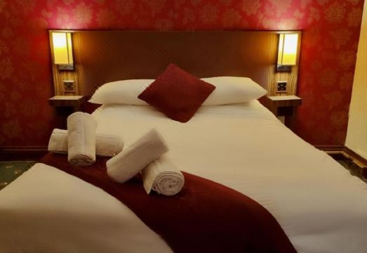 The Pelican InnHotel Overview