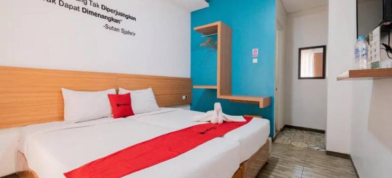 红多兹酒店-近爪哇帖木儿公园 2(RedDoorz Near Jawa Timur Park 2)图片