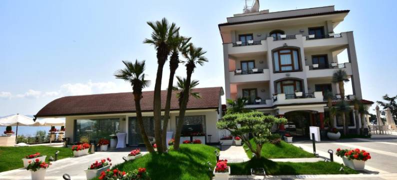 罗森塔尔宫维斯阿欧度假酒店(Palazzo Rosenthal Vesuview Hotel & Resort)图片