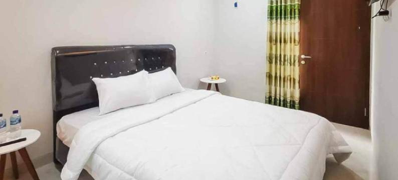 Rudi客房靠近Cikarang车站Mitra红门酒店(Rudi Rooms Near Stasiun Cikarang Mitra RedDoorz)图片