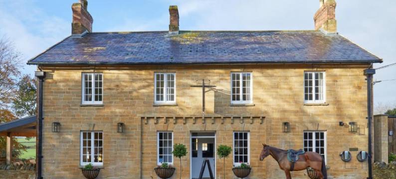 奎恩斯亚姆斯酒店(The Queens Arms)图片