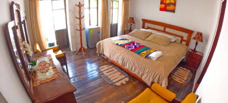 克罗尼尔之家酒店(Colonial House Inn)图片