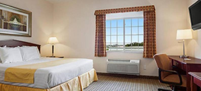 哥伦布东北戴斯套房酒店(Days Inn & Suites by Wyndham Columbus NE)图片