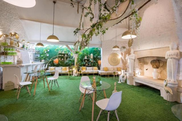 Buddha Beach Thoiry Over view