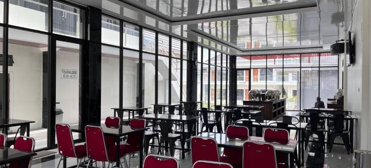 大维贾亚酒店和萨兰甘别墅(Grand Wijaya Hotel and Villa Sarangan)图片