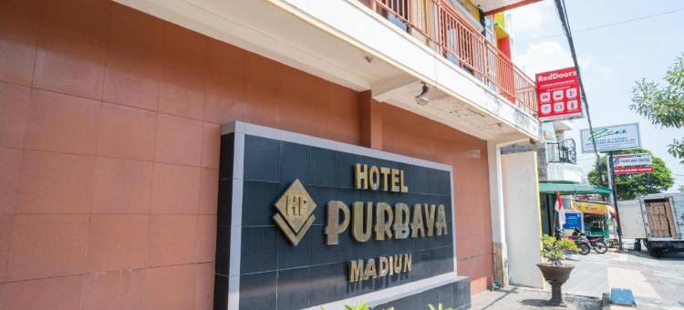 红多兹酒店@茉莉芬庞利马苏迪尔曼(RedDoorz @ Panglima Sudirman Madiun)图片