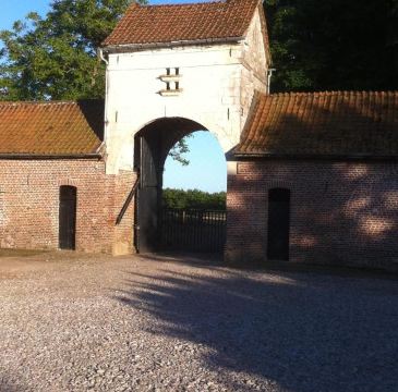 La Ferme du Bois Quesnoy Hotel Overview