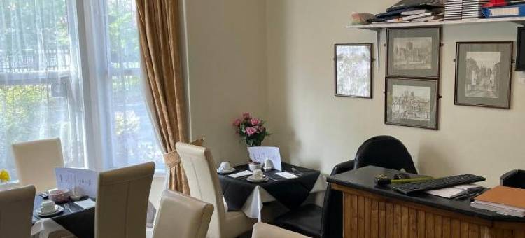 伯顿别墅宾馆(Burton Villa Guest House)图片