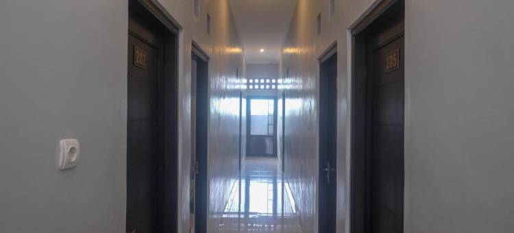 RedDoorz Near Dr Oen Solo Baru Hospital图片