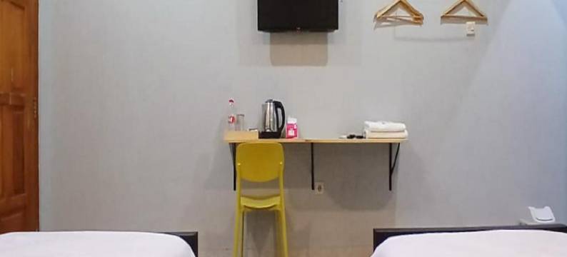 肯内瓦生活酒店-靠近沃诺萨里阿伦阿伦-美特拉红门酒店(Kenewae Living Near Alun-Alun Wonosari Mitra RedDoorz)图片