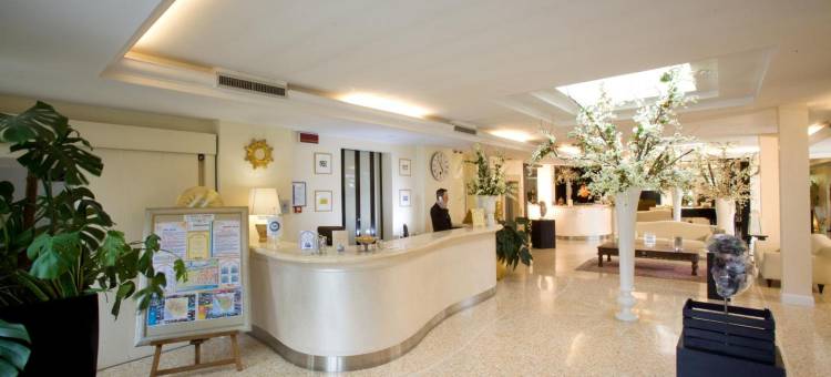 马尔米堡罗格斯酒店(Jr Resort Logos Forte dei Marmi)图片