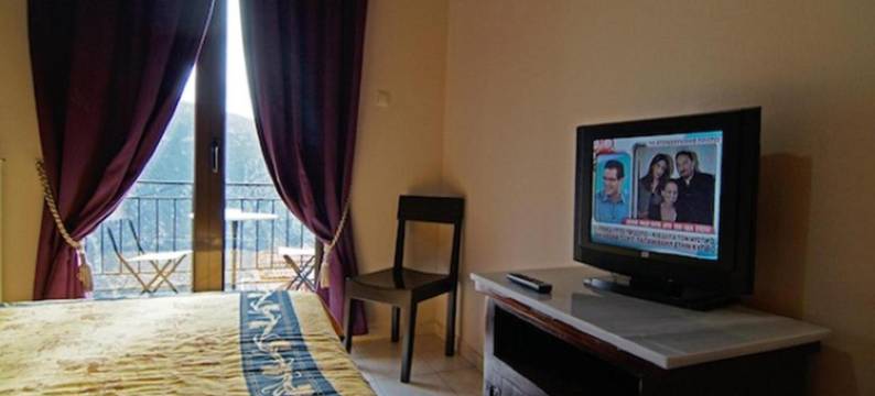 瓦洛尼斯酒店(Hotel Varonos)图片