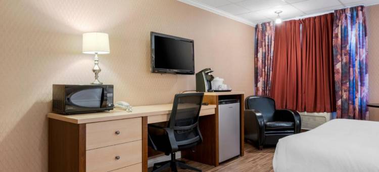 伊克诺套房旅馆(Econo Lodge Inn & Suites)图片