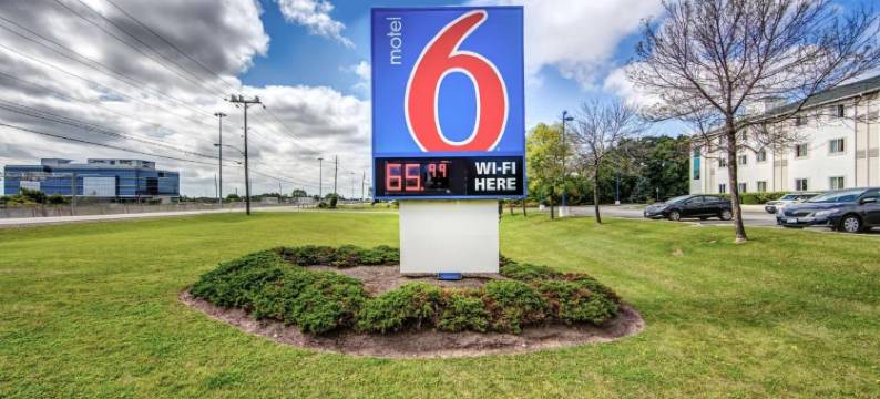 西多伦多 - 伯灵顿 - 奥克维尔6号汽车旅馆酒店(Motel 6 Burlington, on - Toronto West - Oakville)图片
