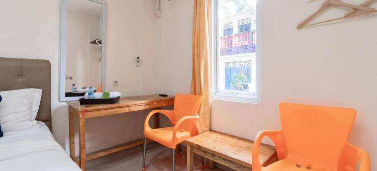 红门优选酒店米农加蓬多克拉布-由红门酒店管理(Urbanview Hotel Minongga Pondok Labu by RedDoorz)图片