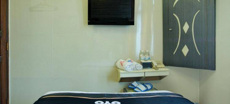 橡树镇帕伦邦酒店靠近安培拉大桥原阿祖拉酒店(Townhouse Oak Palembang Near Jembatan Ampera Formerly Azzura Hotel)图片