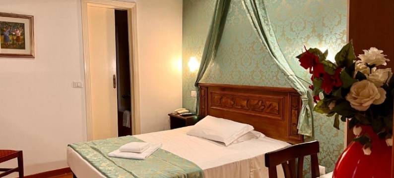 加拿大酒店(Hotel Canada)图片