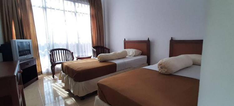红伙伴班尤马阿克巴伊斯兰酒店(Hotel Akbar Syariah Banyumas RedPartner)图片